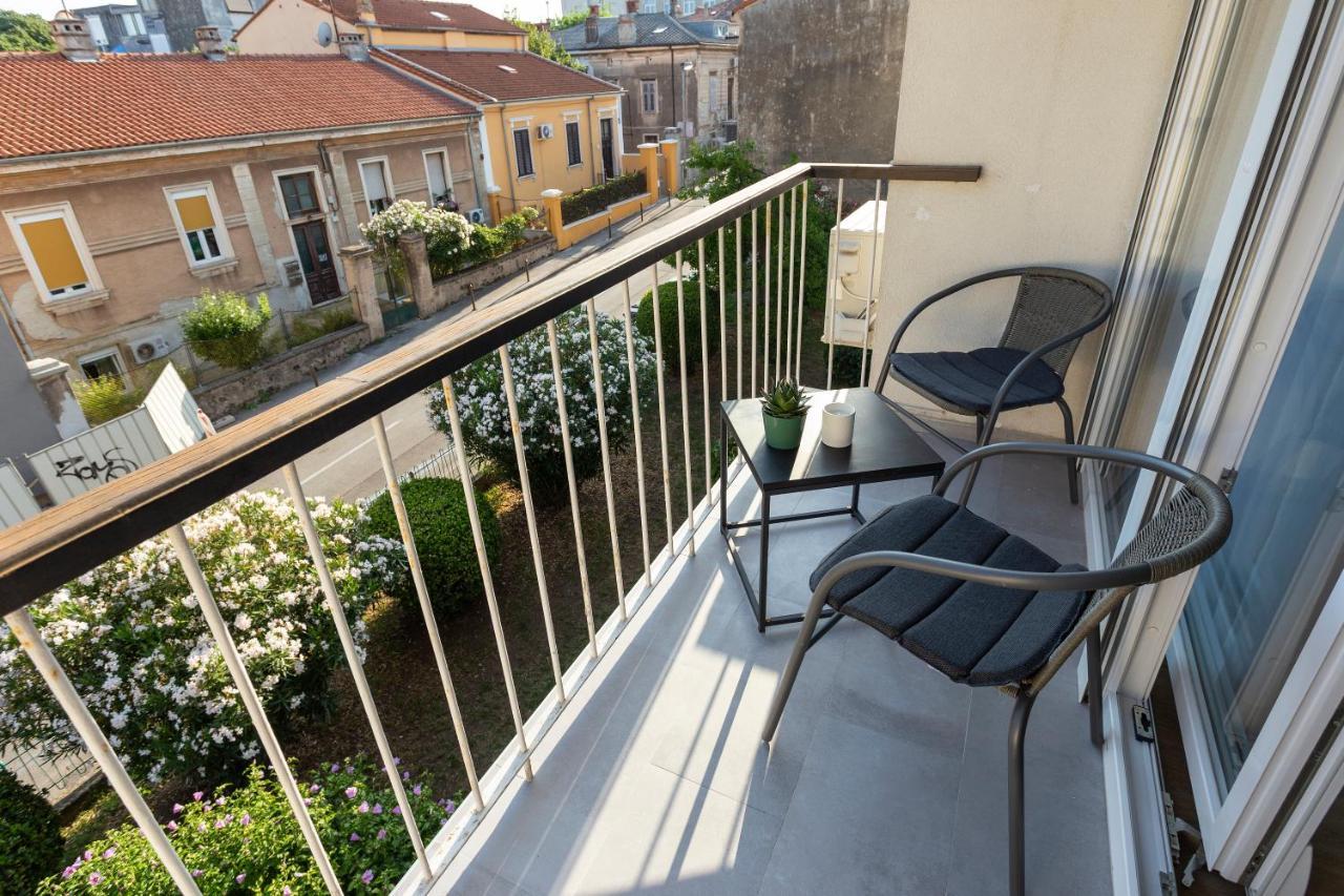 Apartman Izis Centar Pule Pula Eksteriør billede