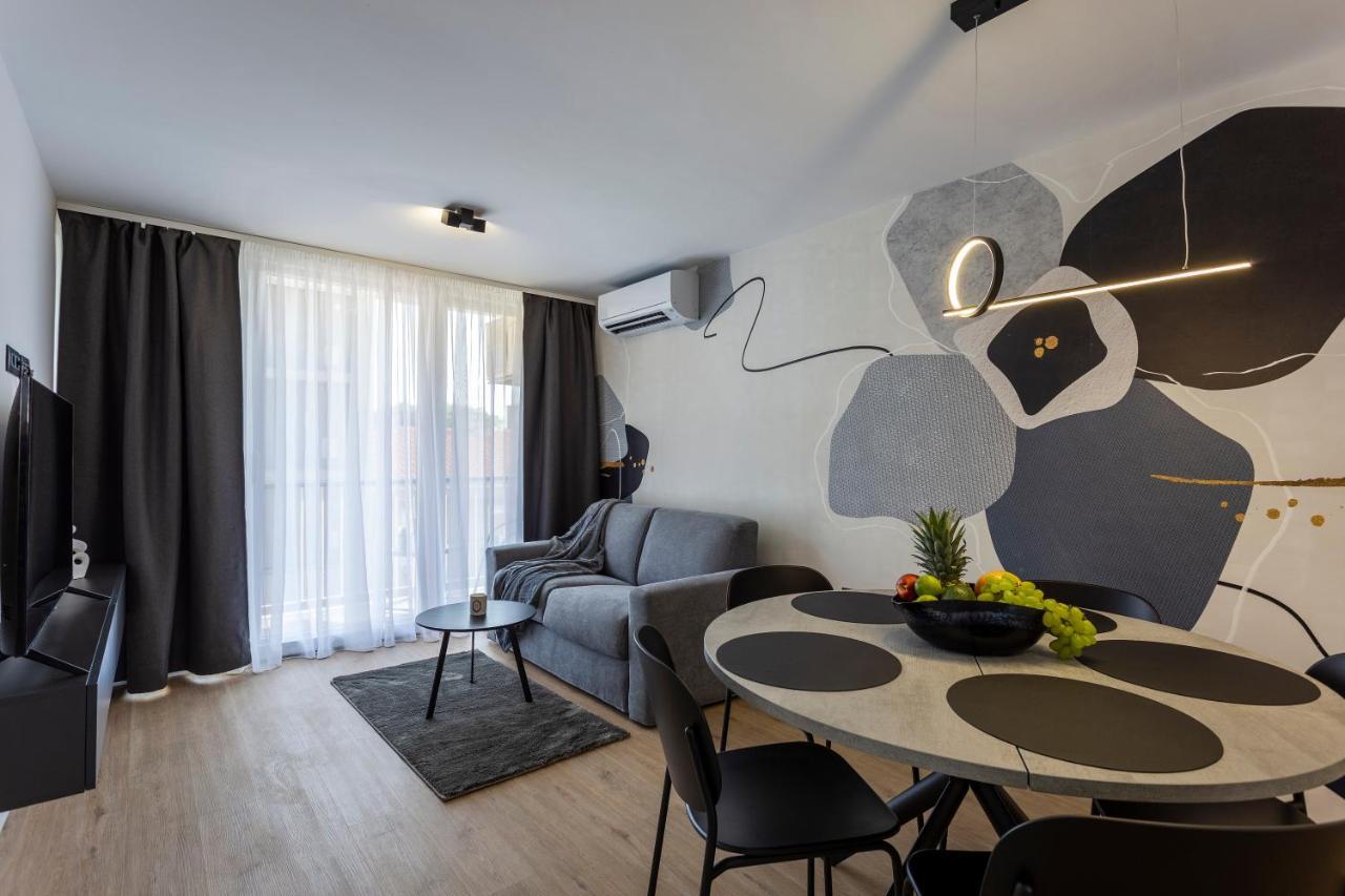 Apartman Izis Centar Pule Pula Eksteriør billede