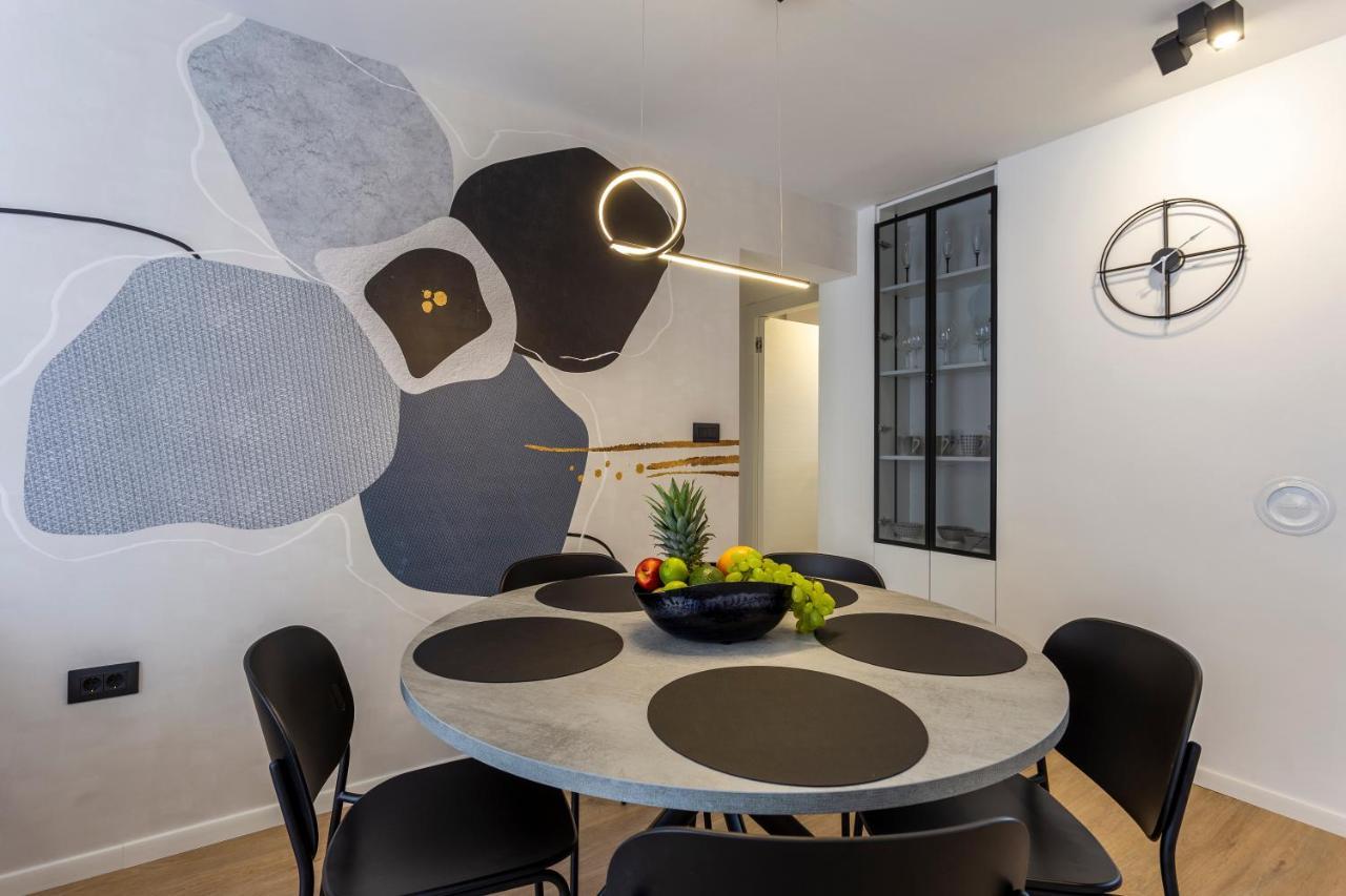 Apartman Izis Centar Pule Pula Eksteriør billede